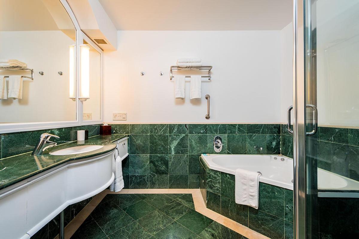 Deluxe Ocean Views Apartment Gold Coast Exterior foto