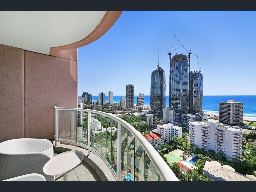 Deluxe Ocean Views Apartment Gold Coast Exterior foto