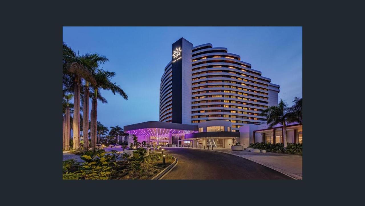 Deluxe Ocean Views Apartment Gold Coast Exterior foto