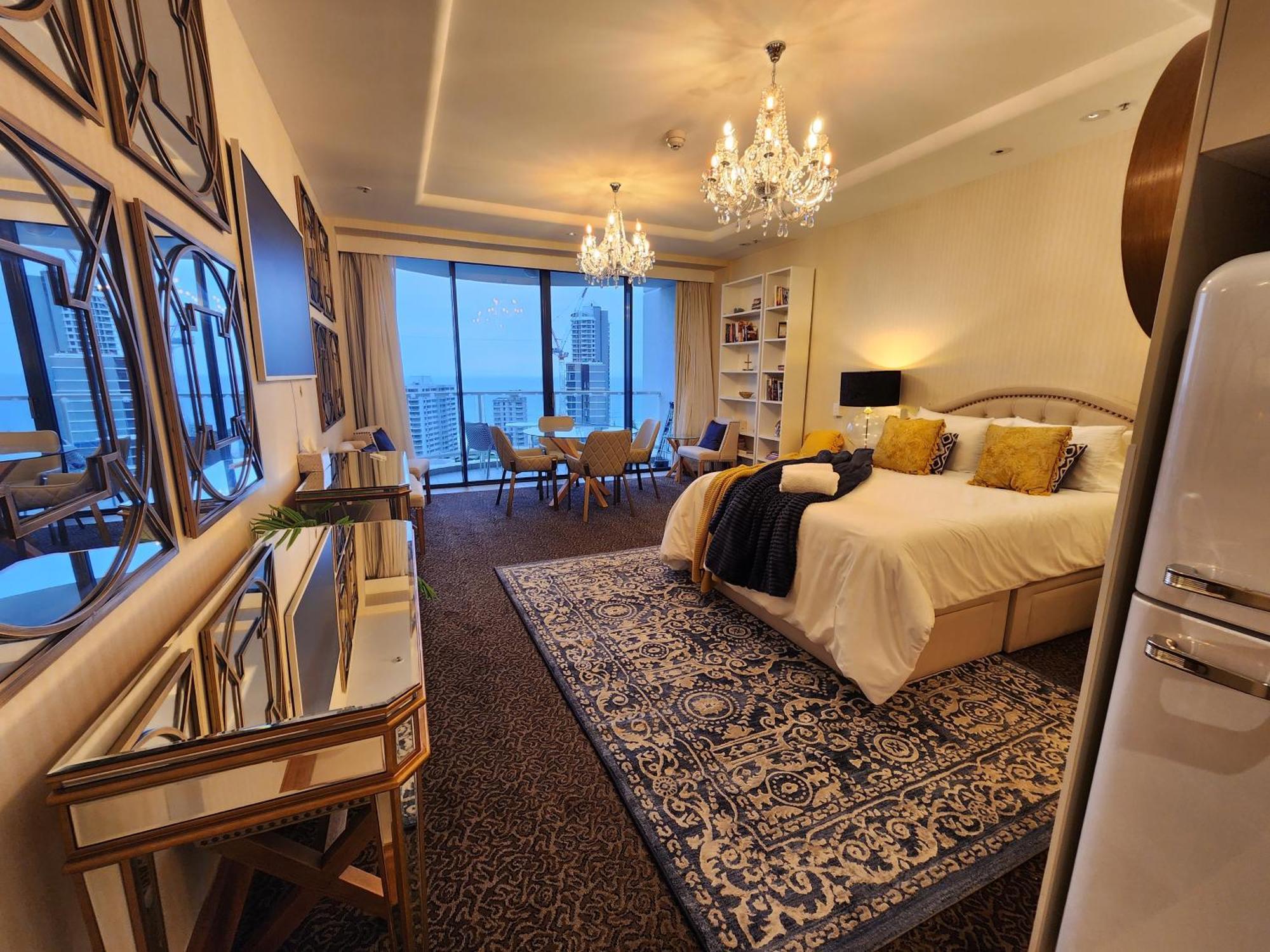 Deluxe Ocean Views Apartment Gold Coast Exterior foto