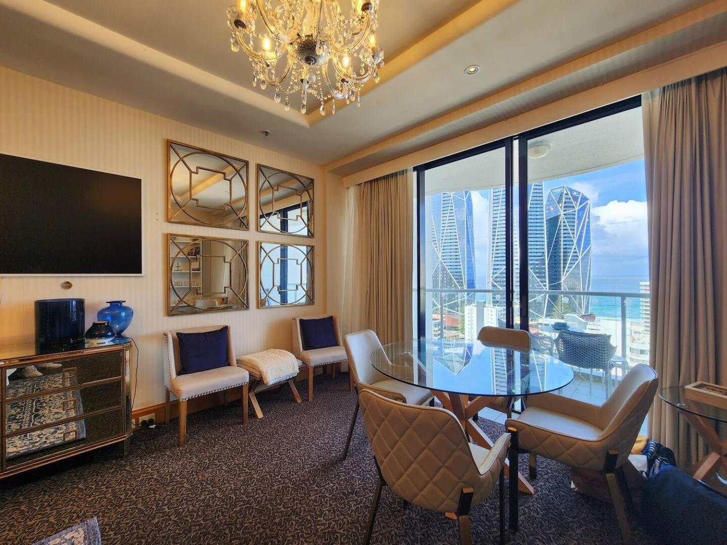 Deluxe Ocean Views Apartment Gold Coast Exterior foto